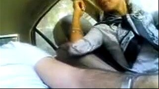 Iranian suck in the car